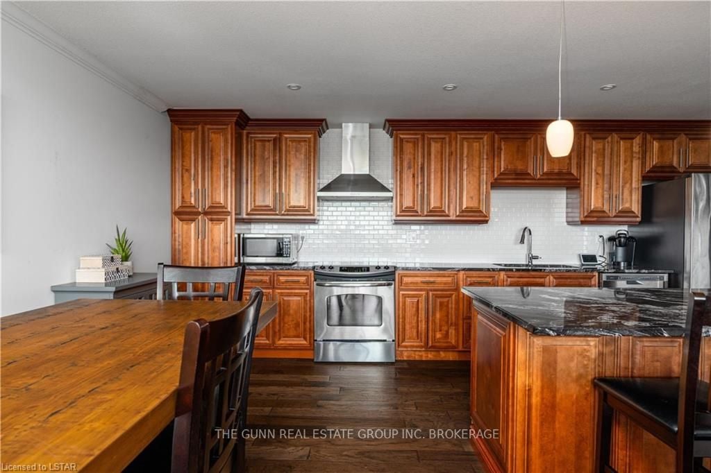 45 Pond Mills Rd 806