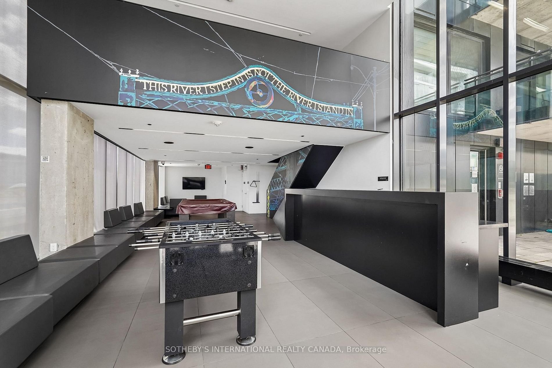 PENTHOUSE LOFT LIVING