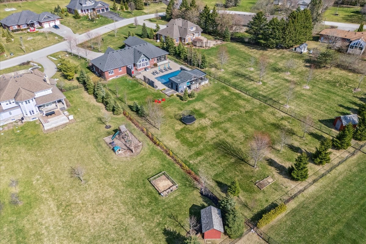 16 Goodwood St, Uxbridge