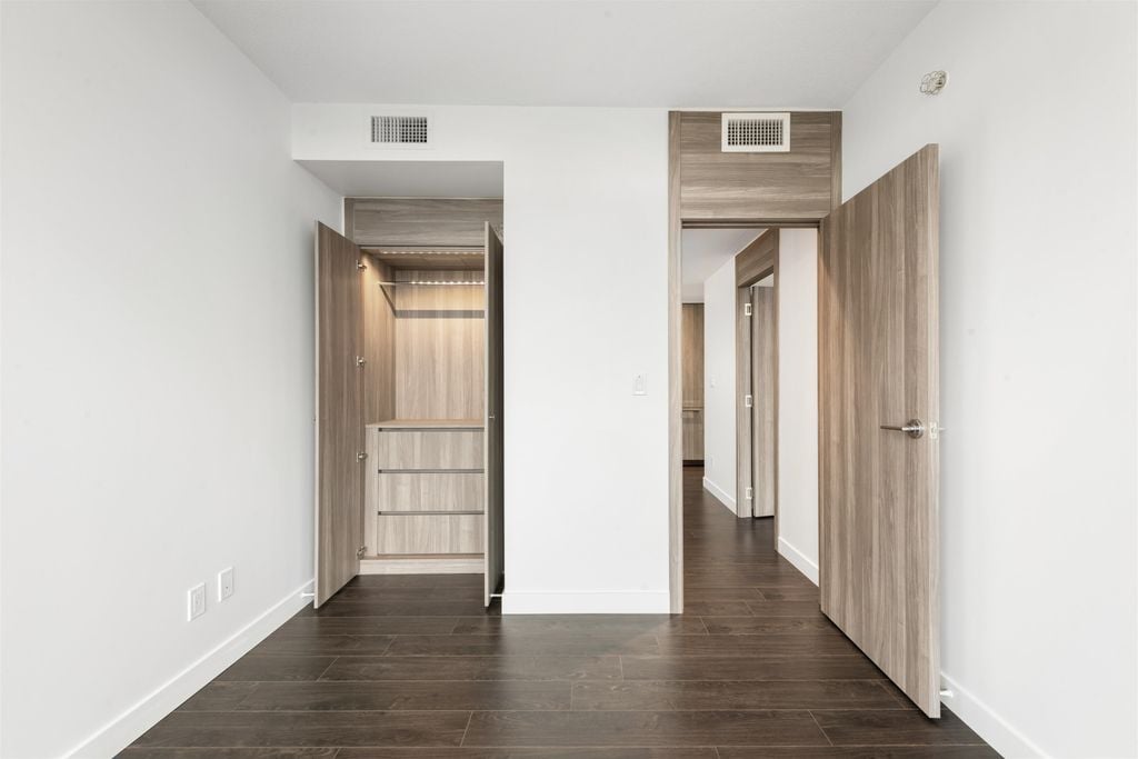 4720 Lougheed Hwy, #2411