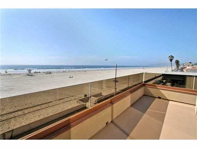 2743 Ocean Front Walk #3