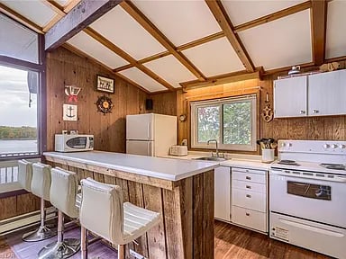 1668 Beaumont Dr