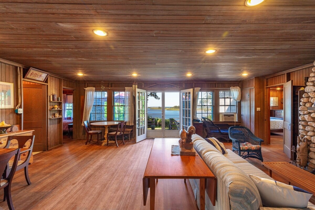 Martha's Vineyard Waterfront Retreat