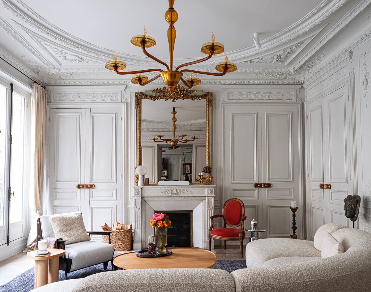 House Tour: Effortlessly Chic