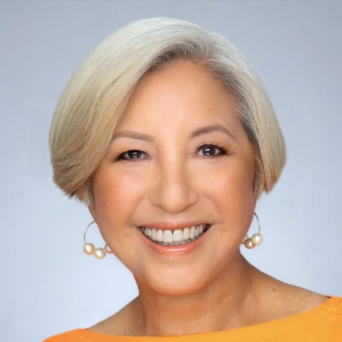 Laura Ing Baker Honolulu, HI Real Estate Agent Headshot
