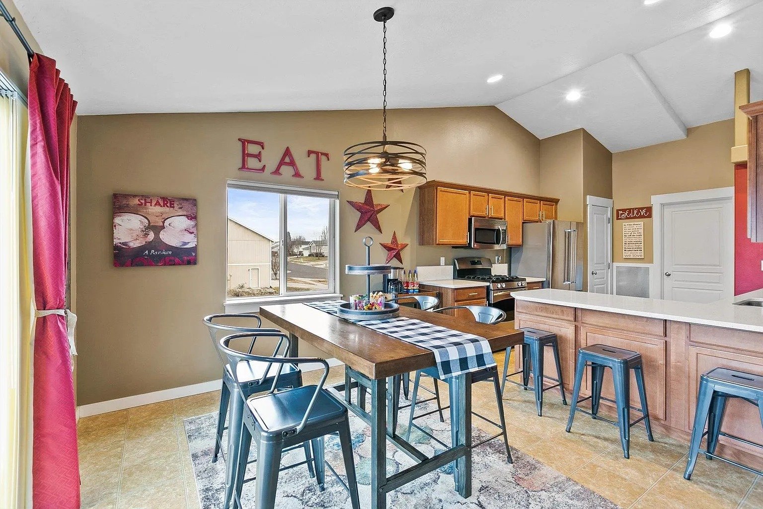 1518 W Carolina Way