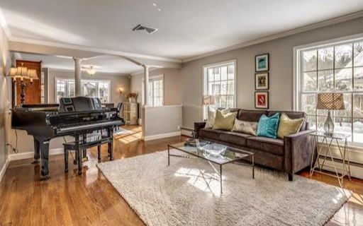57 Lawson Rd