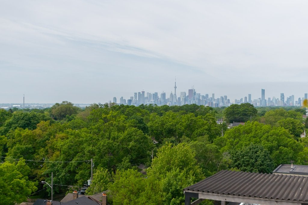 807-2301 Danforth Ave