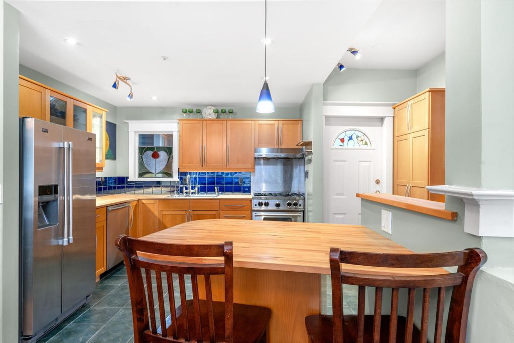 49 W 7th Ave, #3447