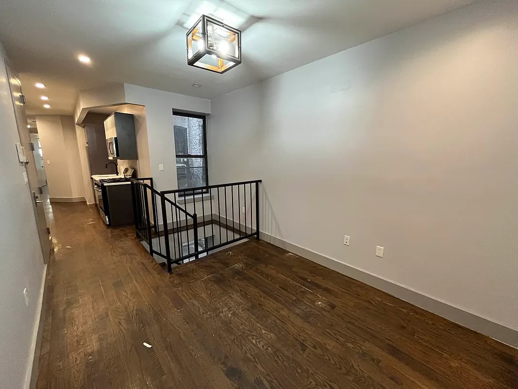 1713 Gates Avenue #1R