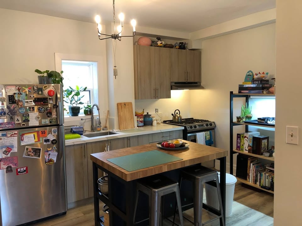 222 Oakwood Avenue Unit: 1