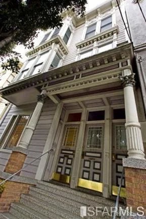 374 Sanchez St