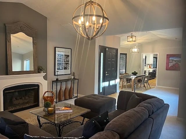 69 Fountain Grove Circle