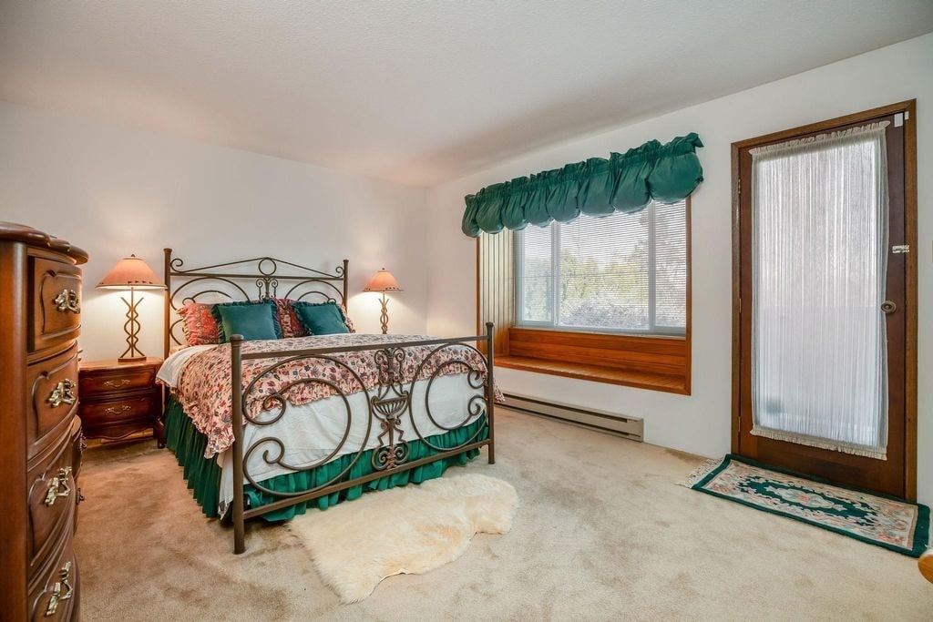 11701 Summit Cres