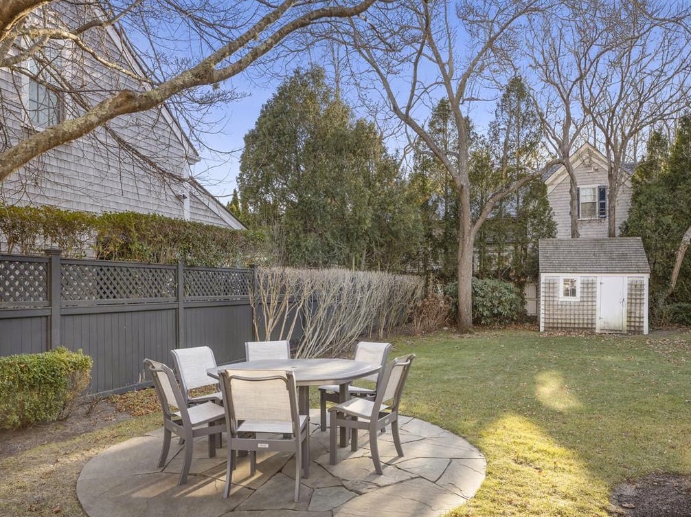 50 Cooke St