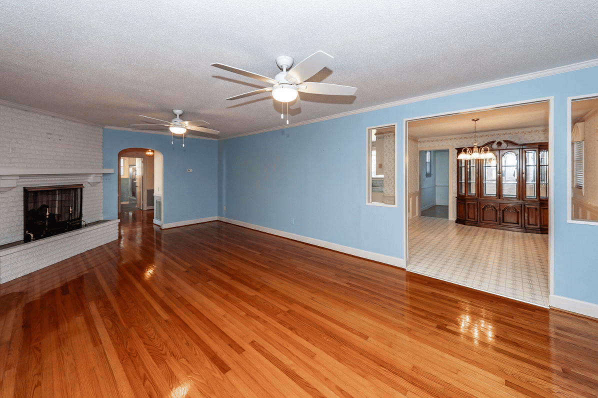 1039 Riverview Drive