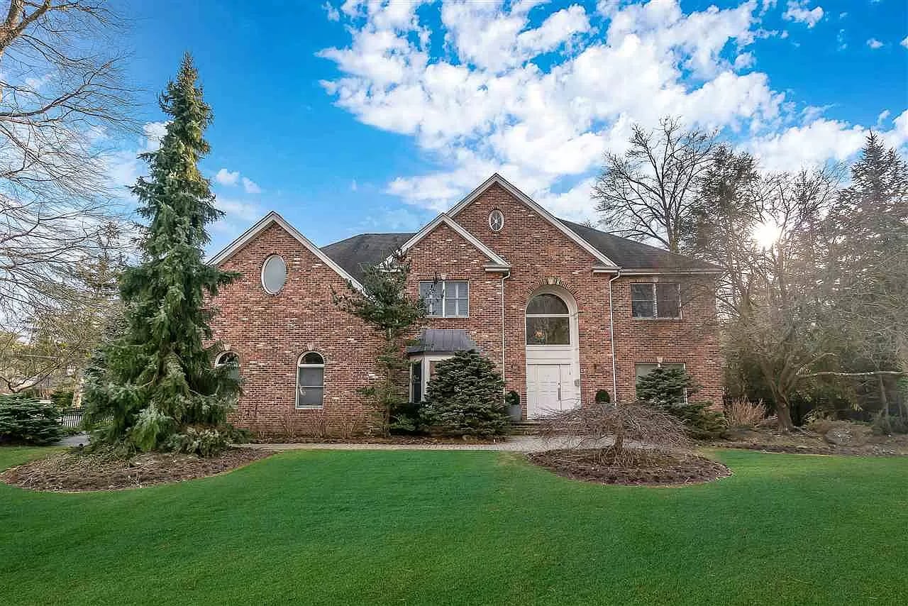 40 Laurence Ct., Closter, Nj 07624