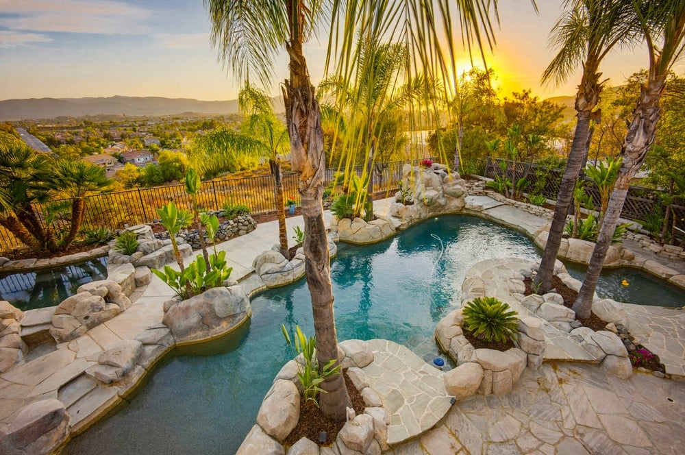 39912 Hillsboro Cir