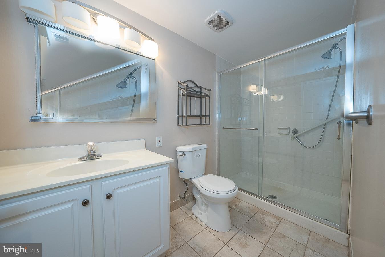 1655 Oakwood Dr #N307