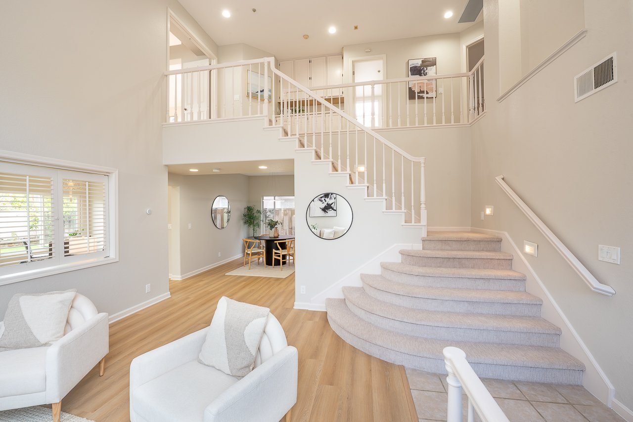Meridien Court - Gated Community!