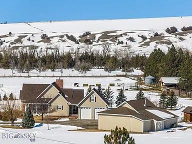 89 Pheasant Ln