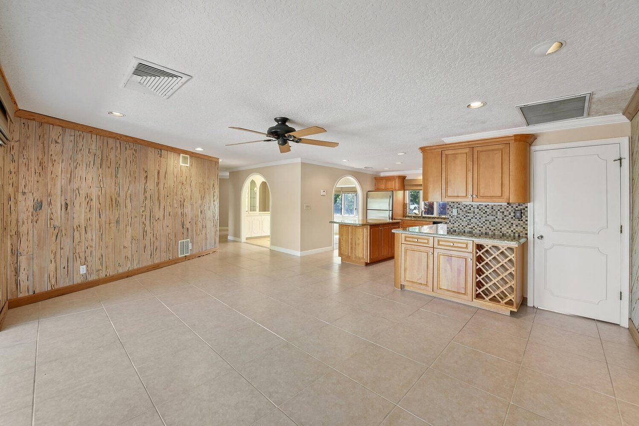 14095 Port Cir