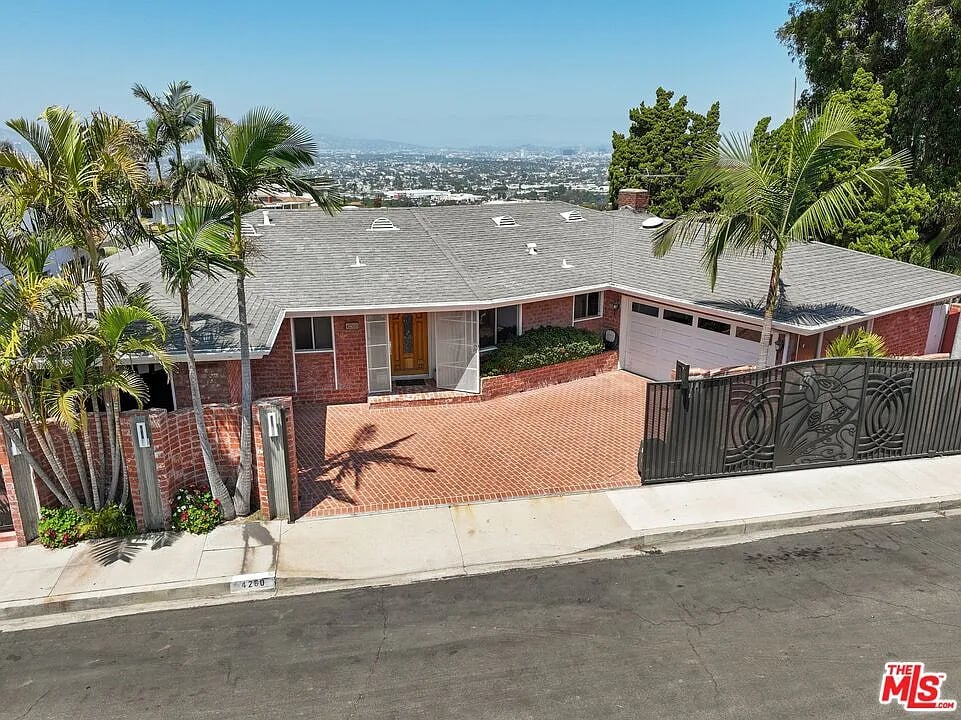 4260 S Cloverdale Ave