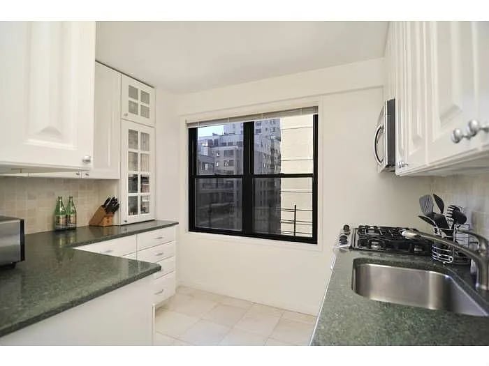 505 E 79th St, Apt 8J