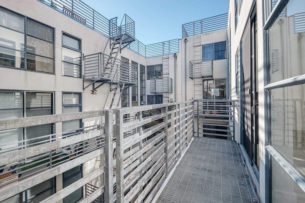 221 Clara St., #11