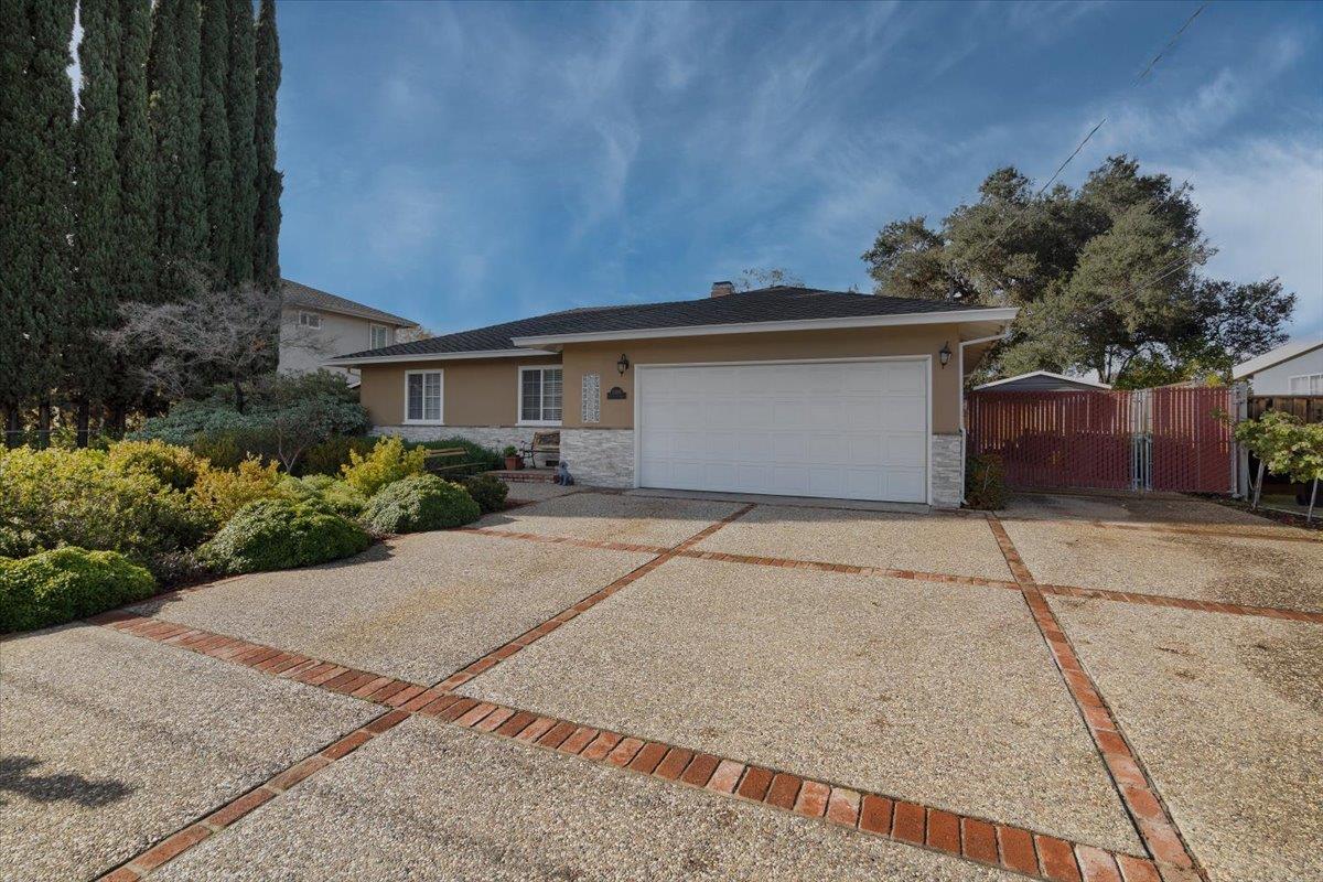 15195 Clydelle Ave