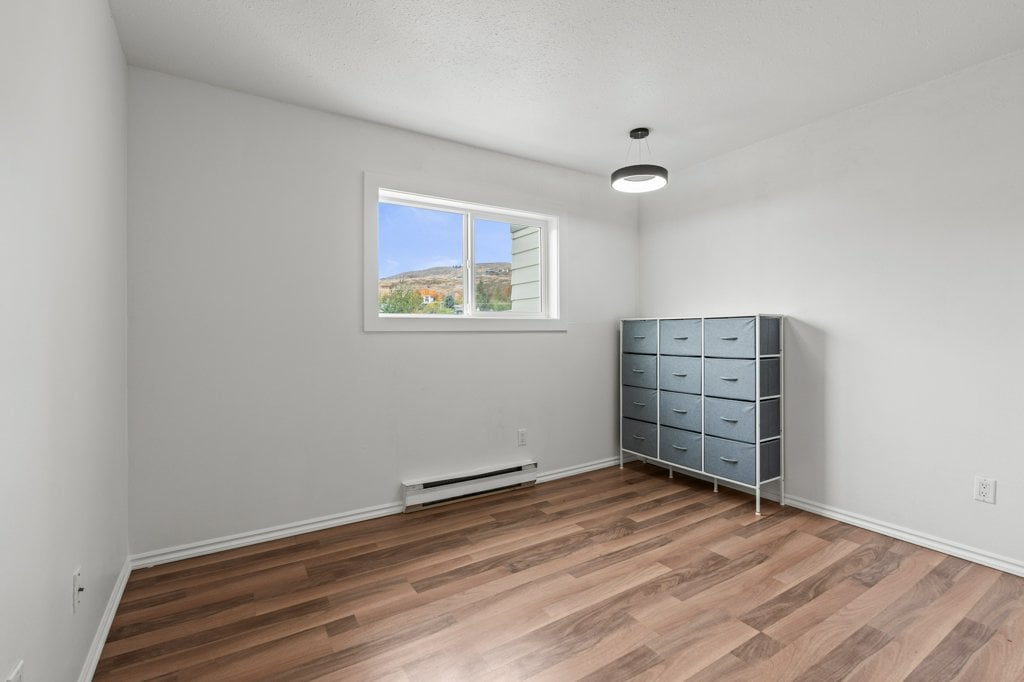 318-3304 35 Ave