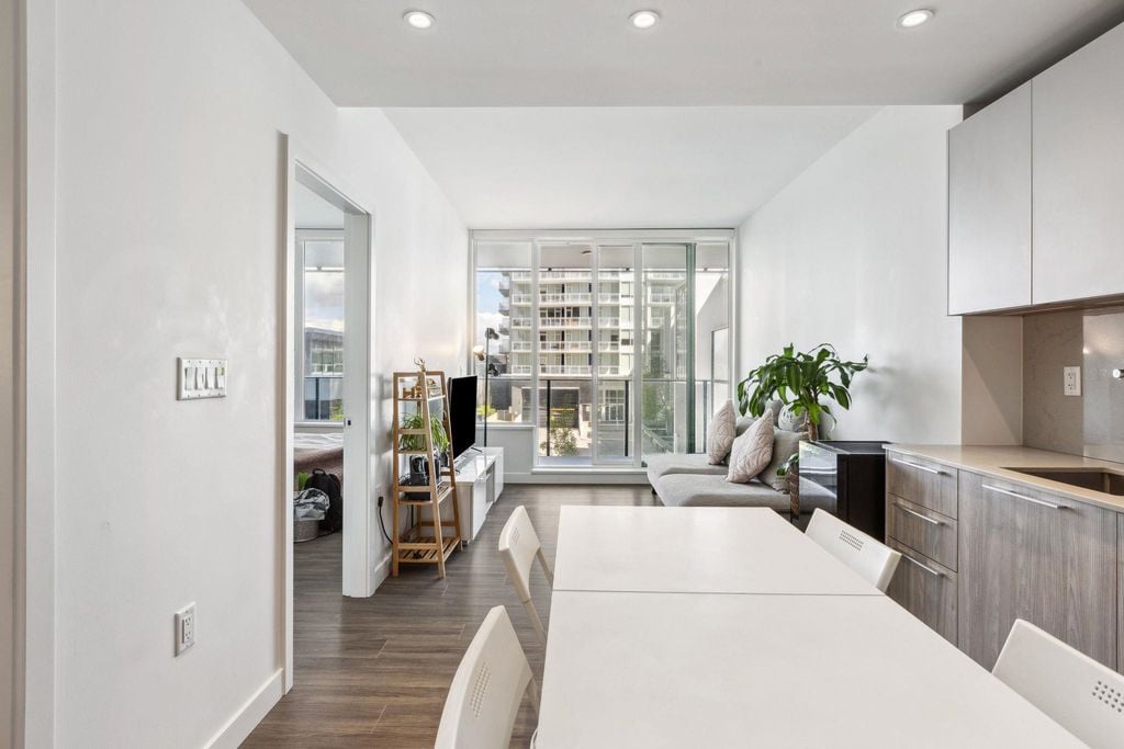 6699 Dunblane Ave, #304