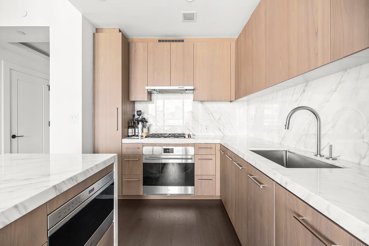 430 Stuart Street Unit 23E