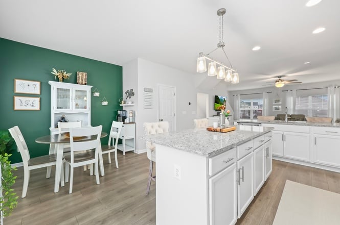 492 Parkland Dr