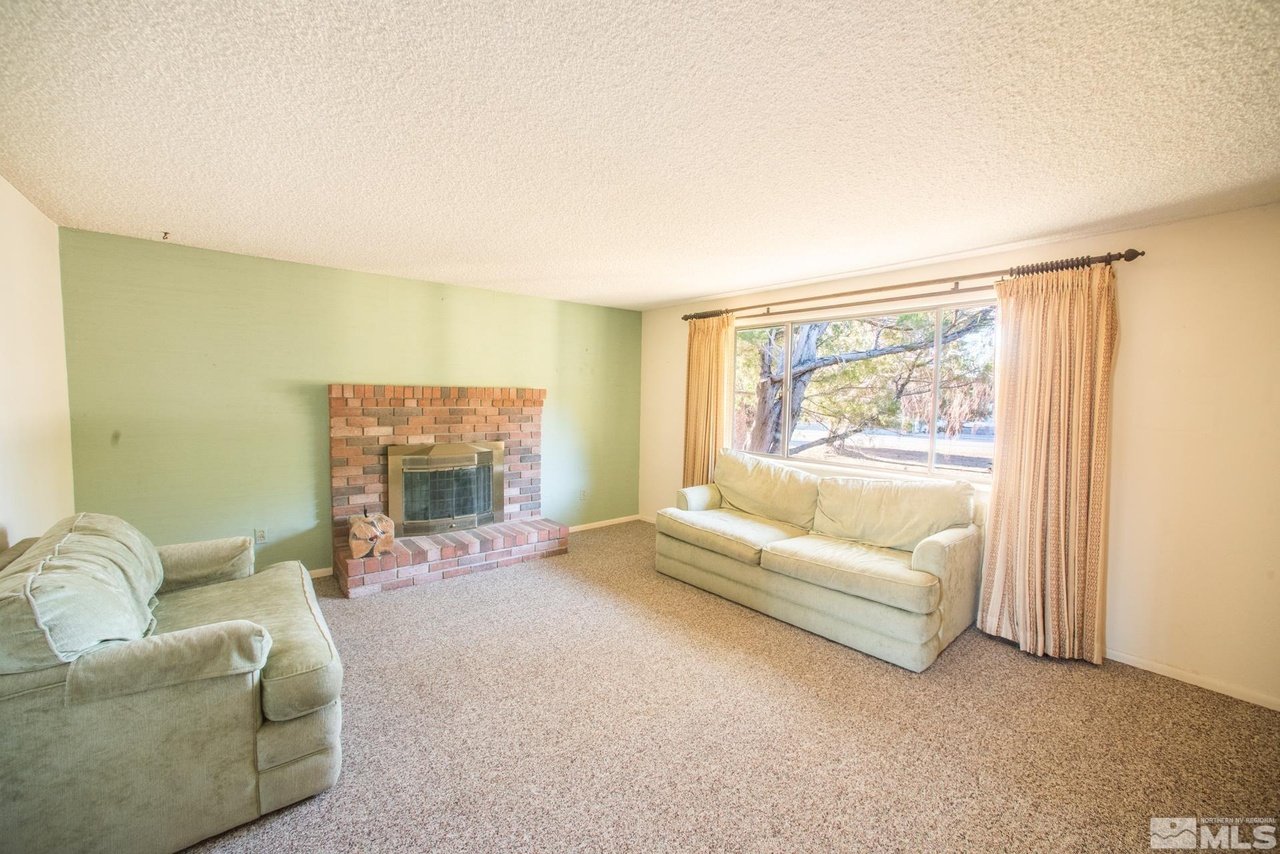 700 Winchester Dr