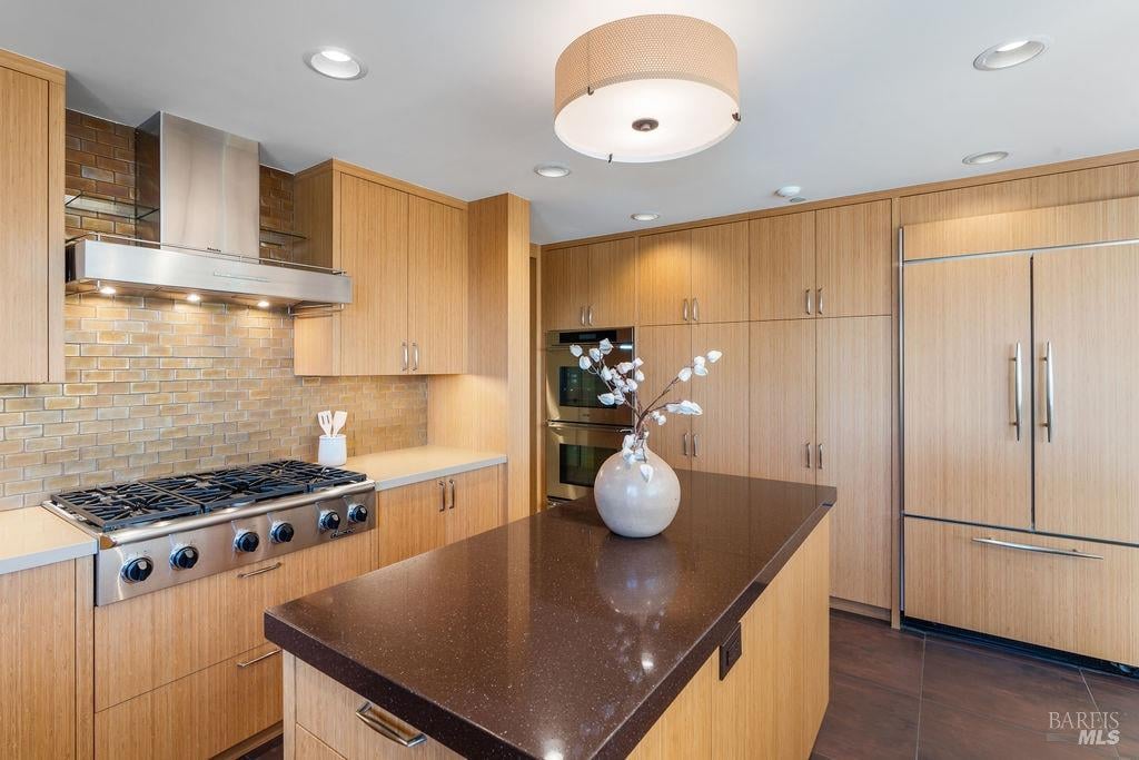 95 Bulkley Ave