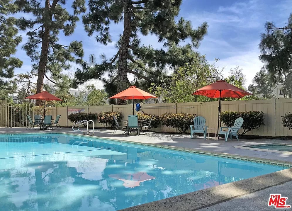 11138 Aqua Vista St #24
