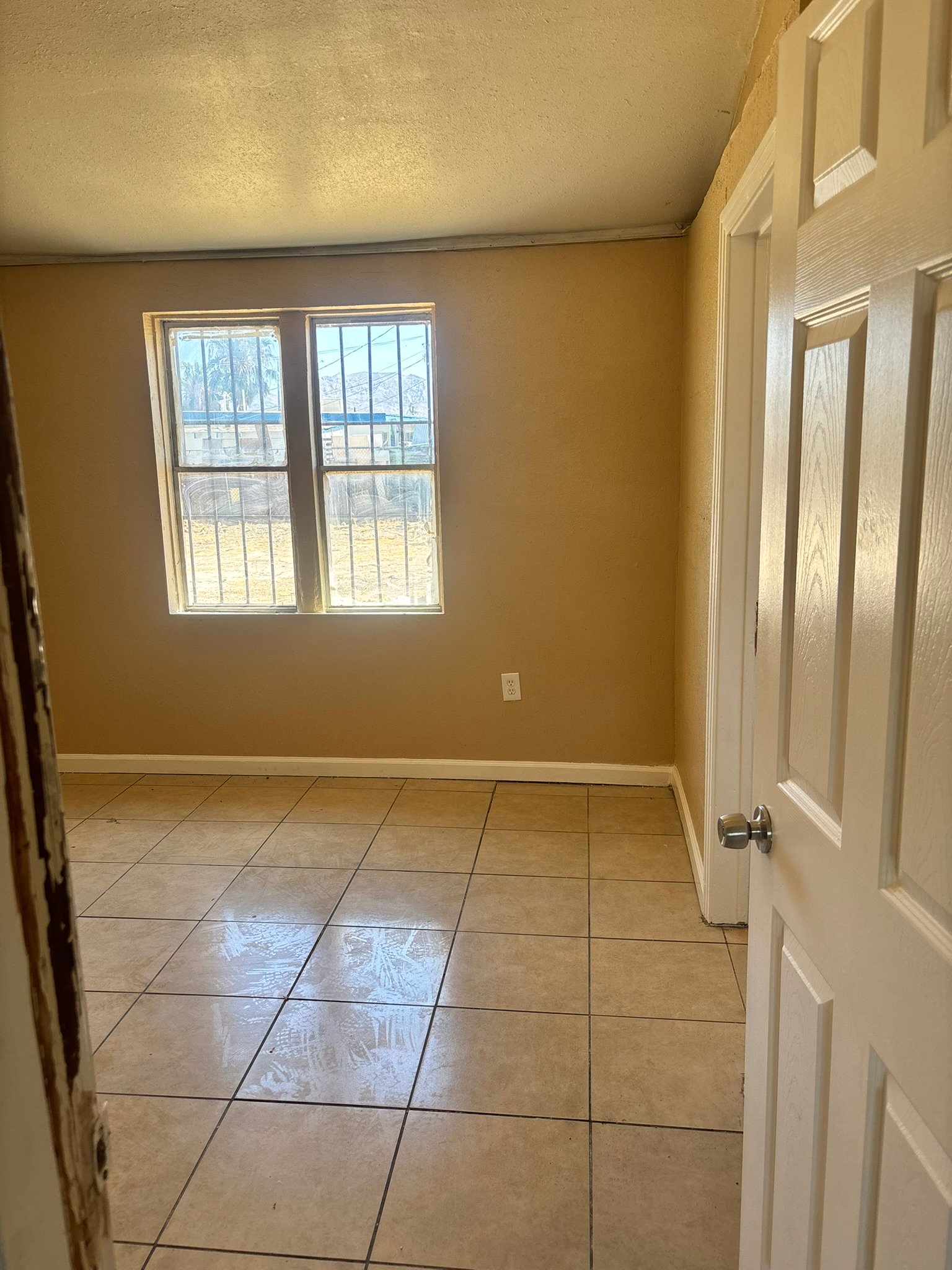 1122 Laurel Ave Las Vegas, NV 89104