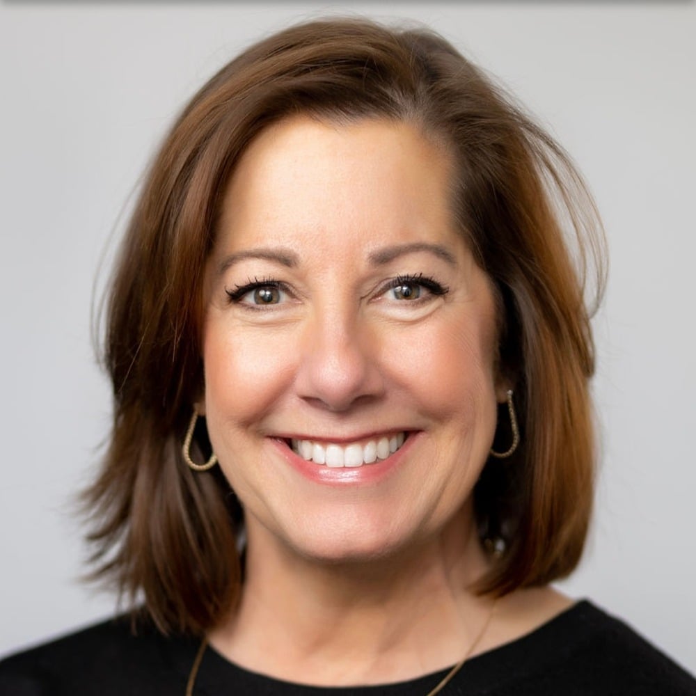 Shari Rinaldi Ship Bottom, NJ Real Estate Agent Headshot