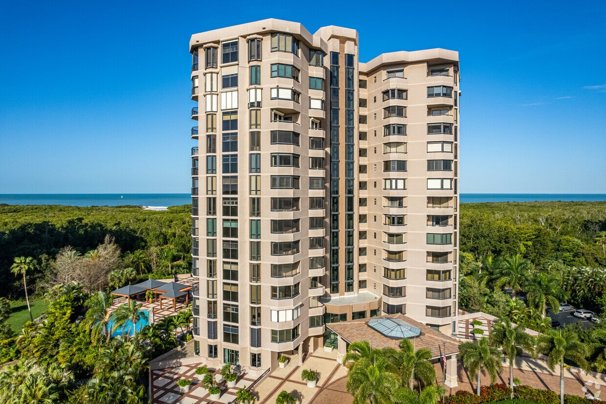 Dorchester at Pelican Bay, Naples Florida