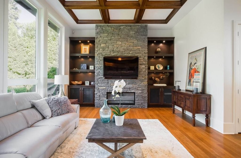 944 Beaumont Dr