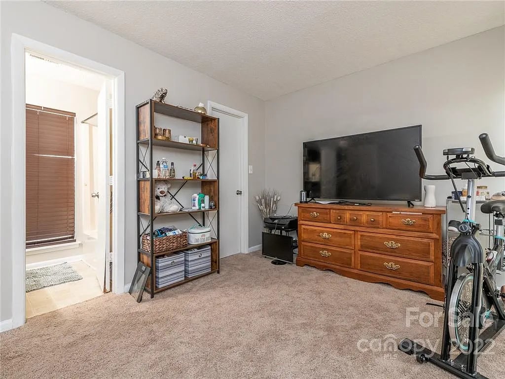 9121 Nathaniel Russell Ln