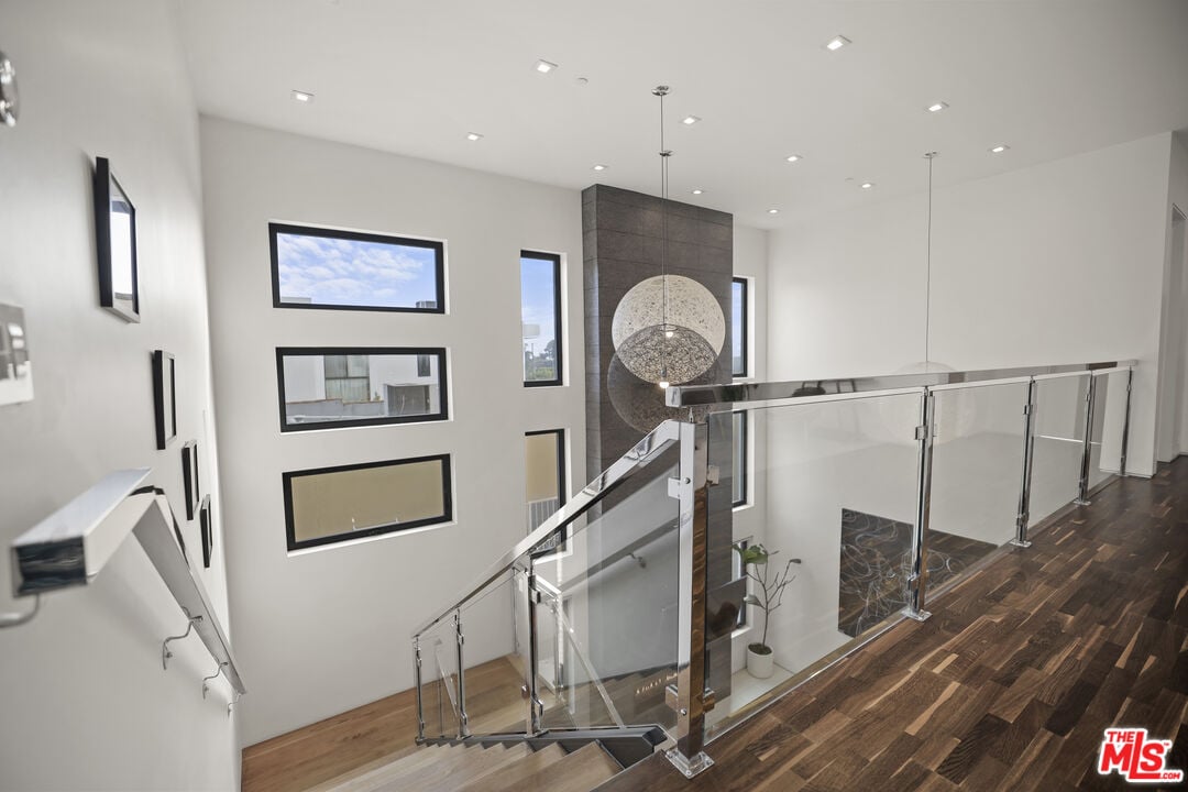 N Crescent Heights Blvd, 90046