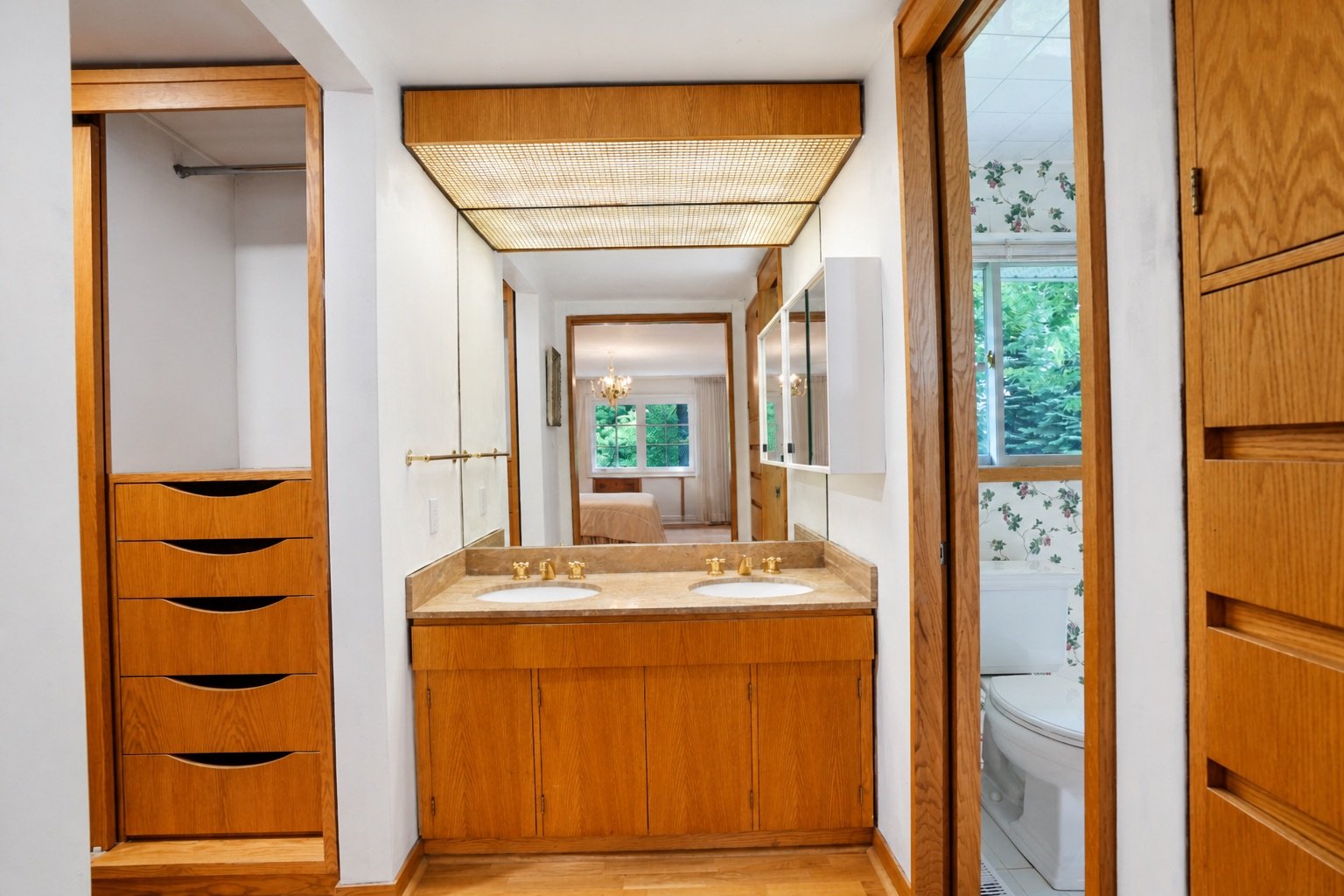 5052 Lakeshore Road, Burlington
