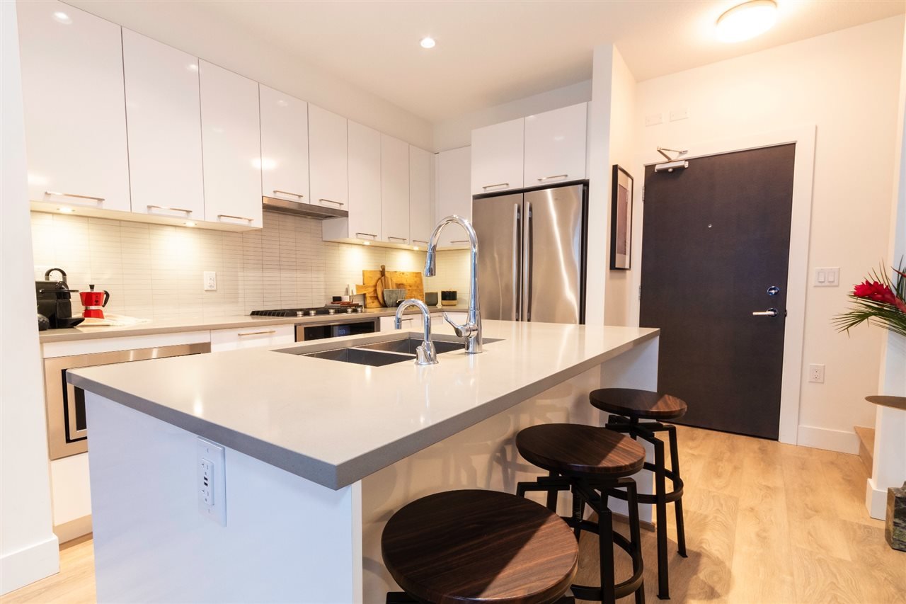 707-3488 Sawmill Crescent, Vancouver