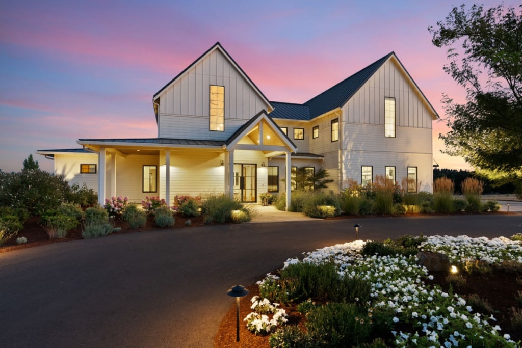 30 Minutes from Portland. A World Away. Inside Stafford, Oregon’s Quiet Luxury Lifestyle.