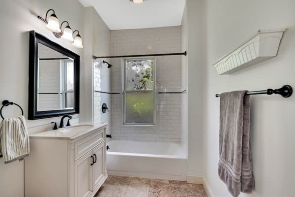 79 Flint St, #2