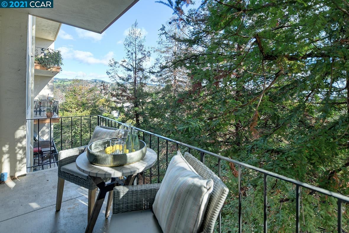 750 Oakland Ave, Unit 205  Oakland, CA 94610