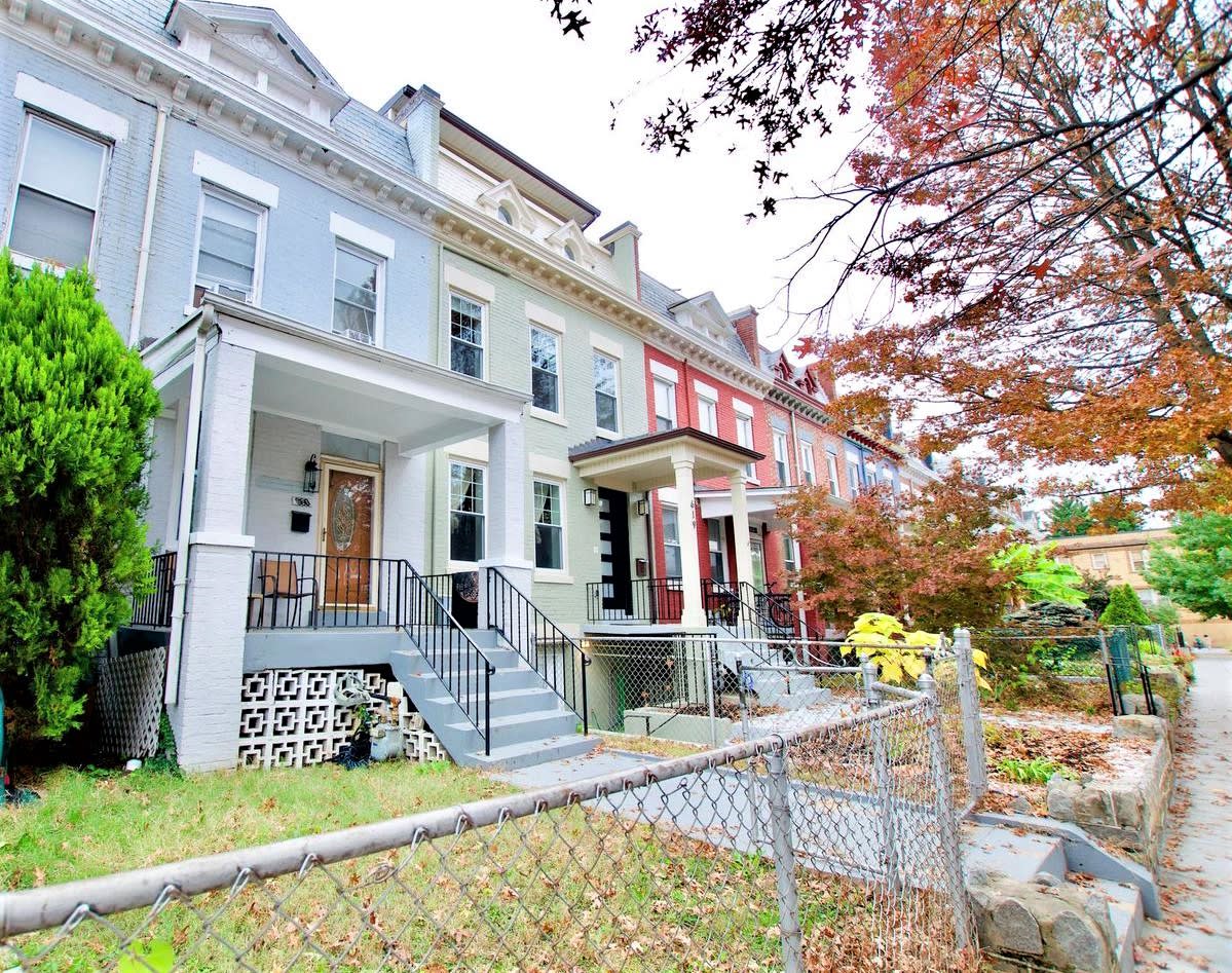 621 Lamont St NW