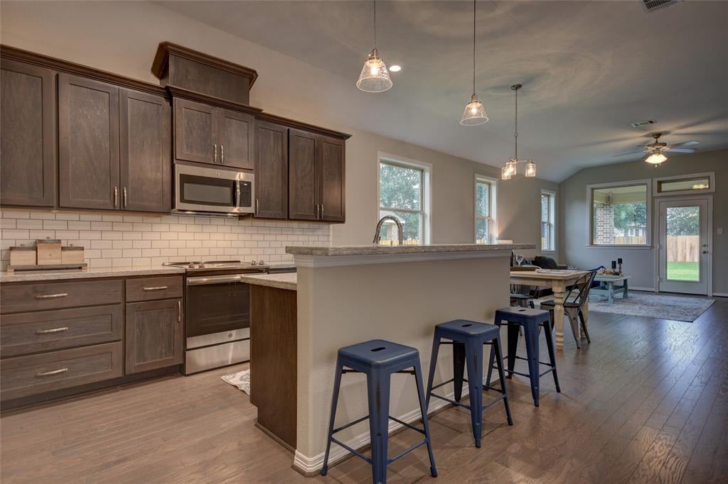 42 Briarwood Lane Bellville, Tx 77418